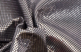 ткань подкладочная на флисе, 200гр/м2, 100пэ, 150см, фольгированная (серебро), черный/s580, (50м) ks купить в Тюмени.